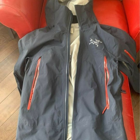 Arc'teryx Sabre LT jacket and Rush Pants - Picture 2 of 4